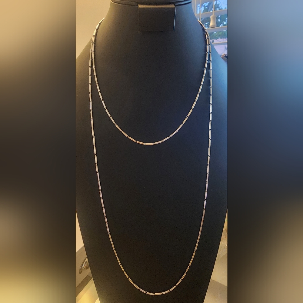 Vintage Monet Silver Tone Necklace‎ 27"